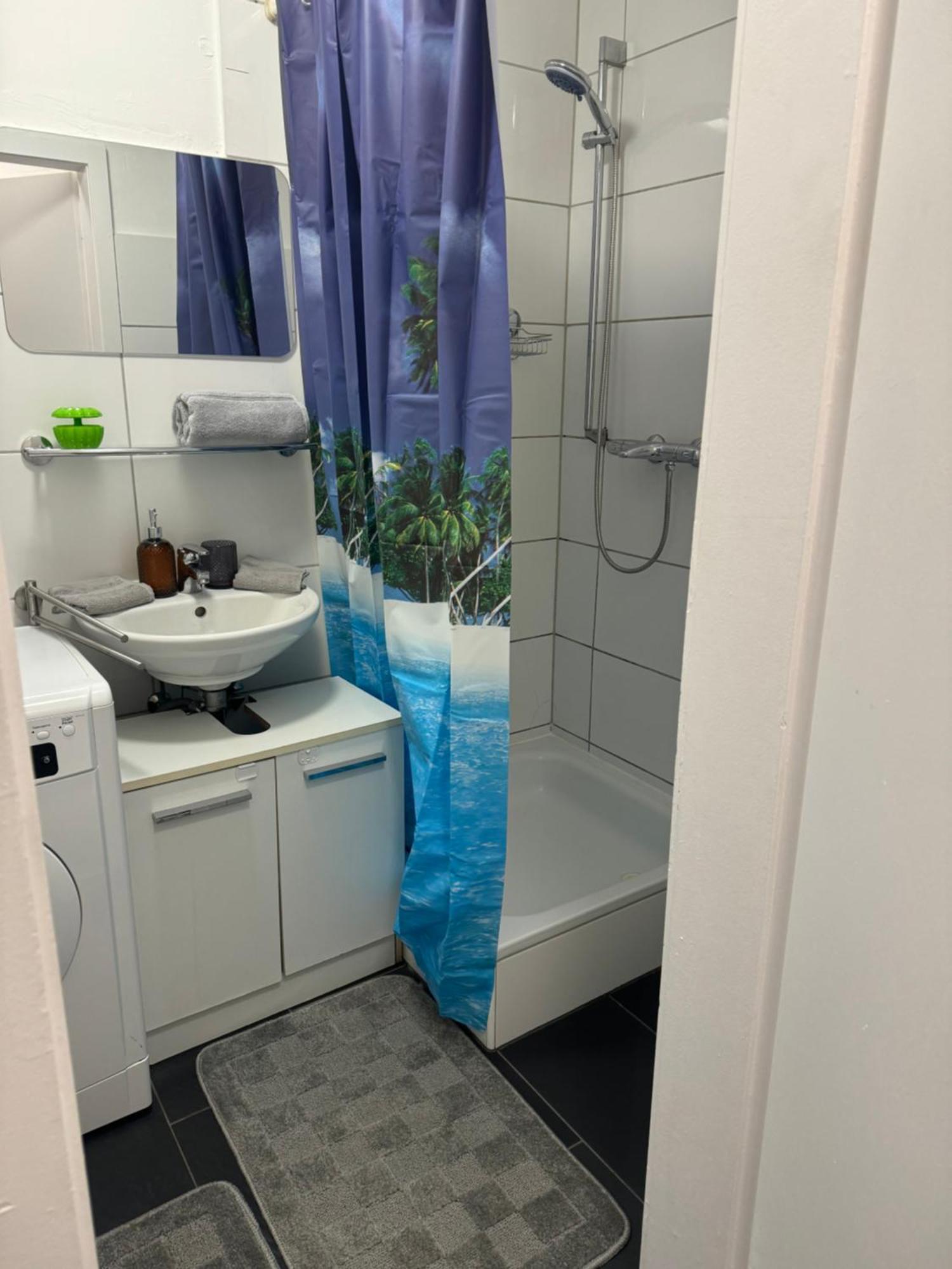 M&Bluxux Apartaments Крефелд Екстериор снимка