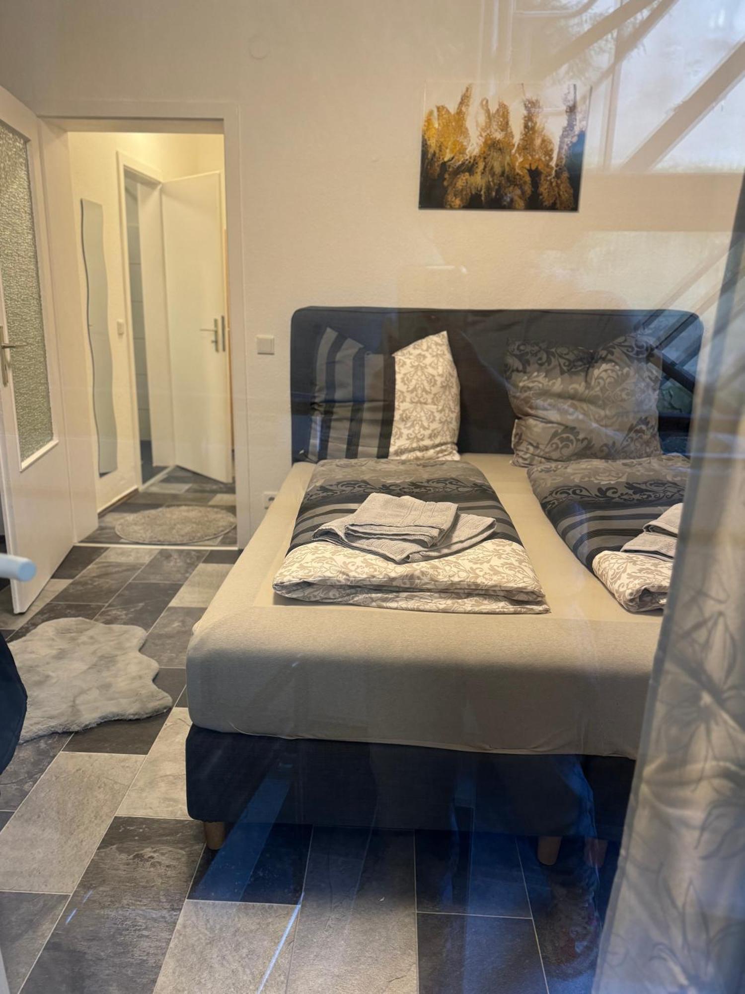 M&Bluxux Apartaments Крефелд Екстериор снимка